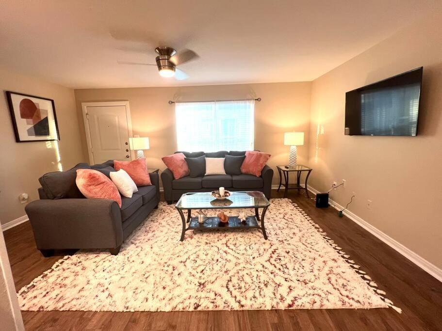 Lovely 2 Bedroom/2 Bath Houston, Heights/Galleria Kültér fotó