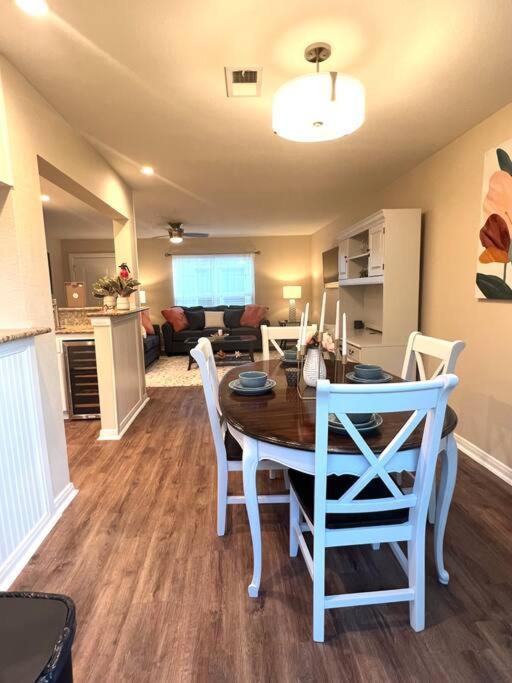 Lovely 2 Bedroom/2 Bath Houston, Heights/Galleria Kültér fotó