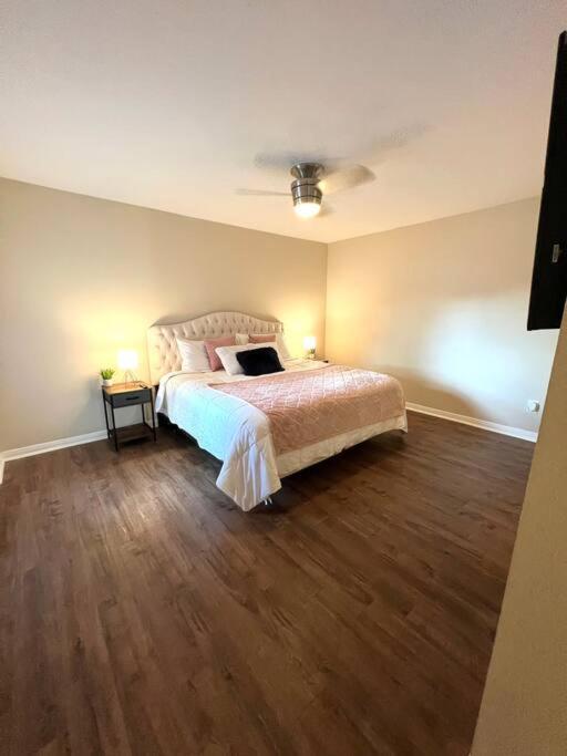 Lovely 2 Bedroom/2 Bath Houston, Heights/Galleria Kültér fotó